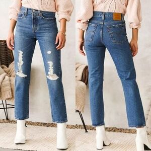 NWT Levi's | Wedgie Straight Medium Wash Distressed Jeans